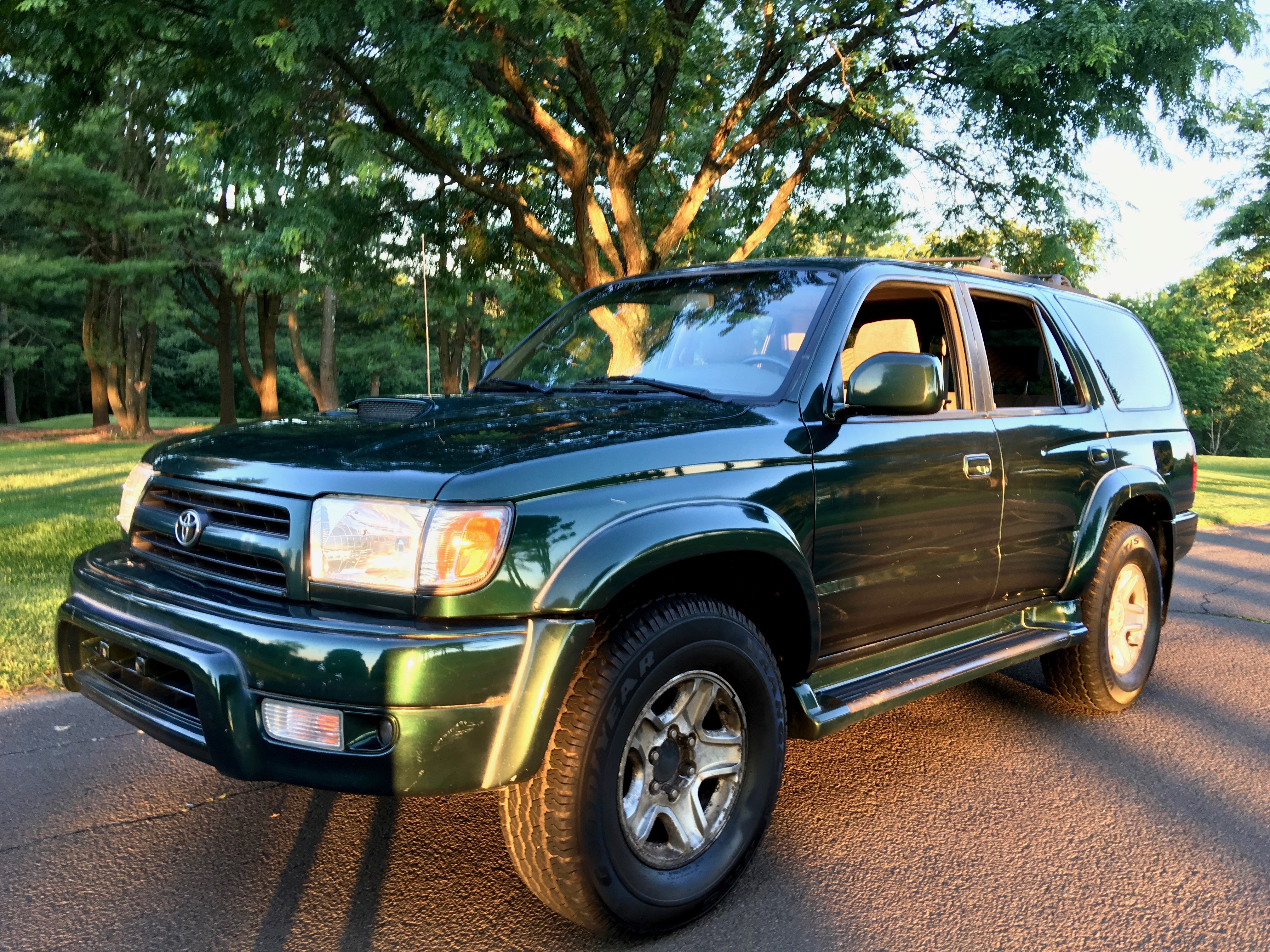 2000 Toyota 4Runner 3.4L V6 4WD 5 Speed Manual 129K - 3rd Gen - Our Pro Recon - New Clutch, Timing Belt and Waterpump, New Valve Cover Gaskets, New Spark Plugs, New Alternator, New Radiator, New Muffler and Tailpipe, New Rear Coil Springs, New Rear Shocks, New Brakes, New Tires, Frame Descaling, Applied Rust Converter Rust Mort, Sealed Frame with Fluid Film, New Bumpers - Beautiful Engine - has No Leaks — photo 24